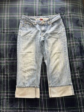 Y2K 2000s Merona light wash straight leg fold over bottom capris.Size 8